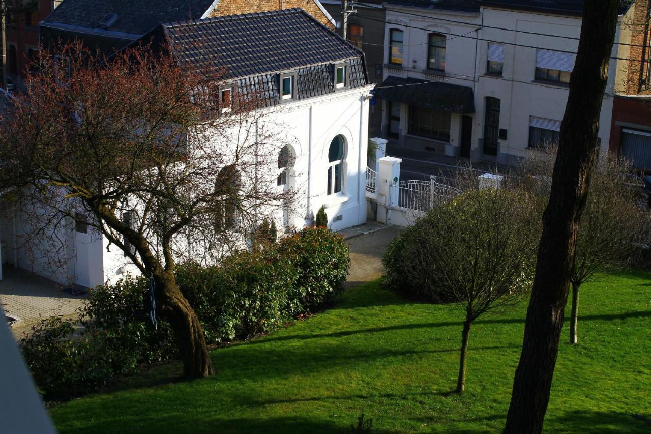 Gite De La Conciergerie Du Cheval Blanc Luttre エクステリア 写真